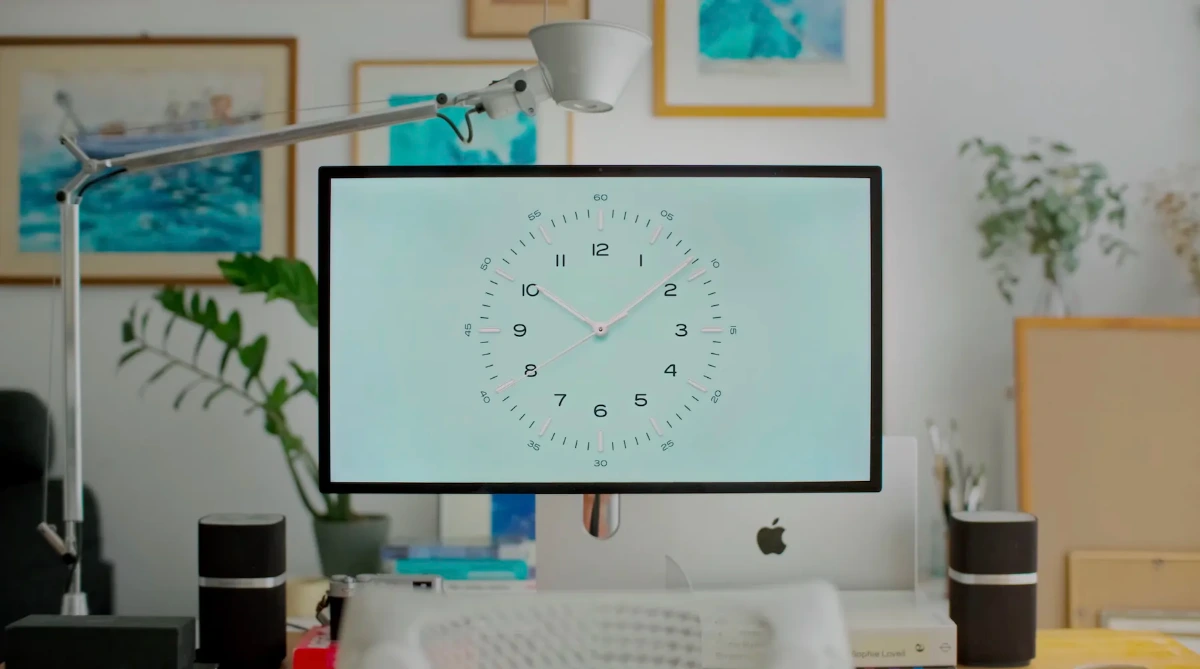 Bauhaus Clock screenshot